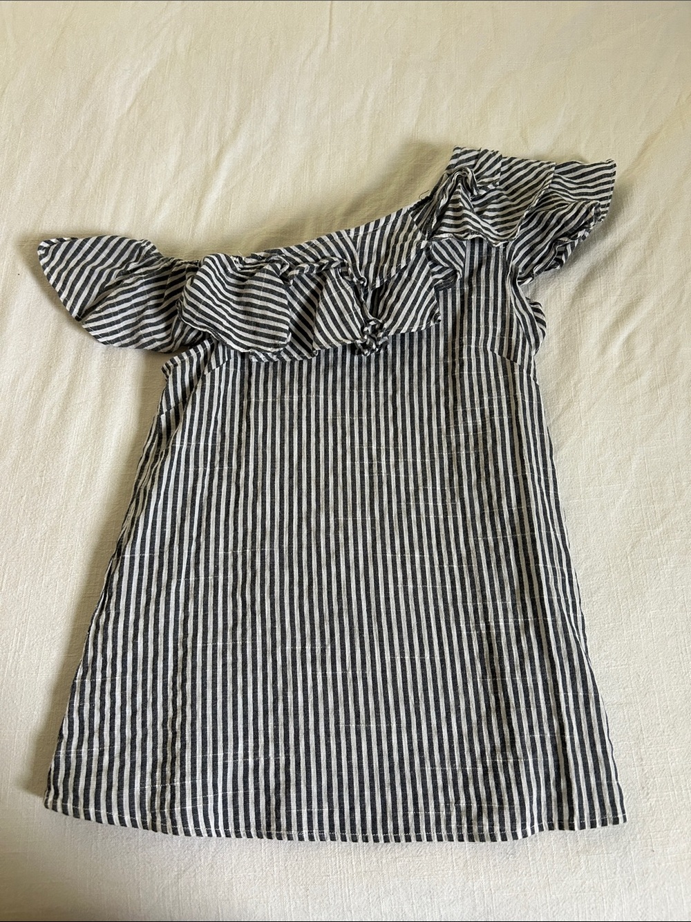 Striped One-Shoulder Ruffle woman’s top